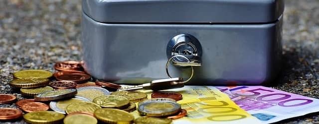 最低換金額が高すぎる or 換金手数料が異常